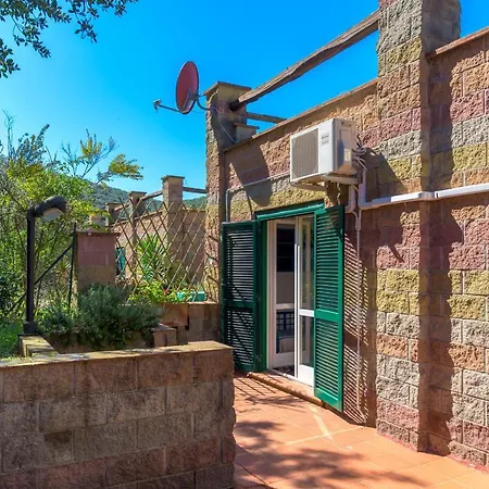 Апартаменты Via Dei Lecci