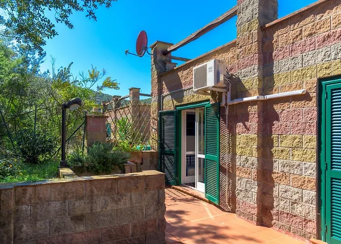 Апартаменты Via Dei Lecci